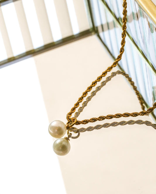 Pearl Necklace on Rope Chain