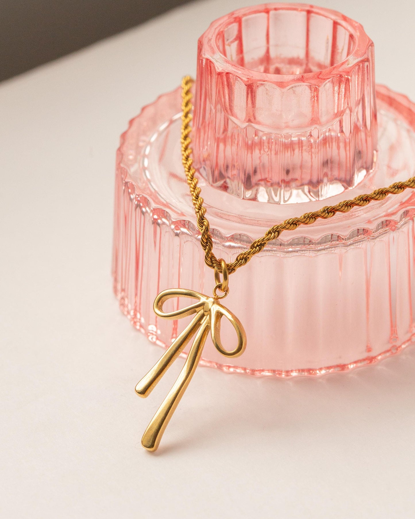 Bow Necklace