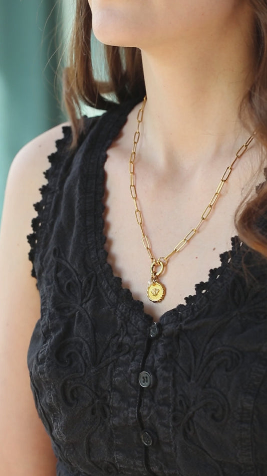 Bee Medallion Necklace with Pearl